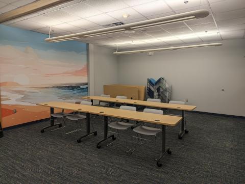 Quiet Reading Room A with tables and chairs